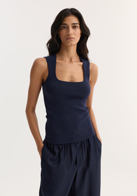 Bustier Shaped Knitted Top