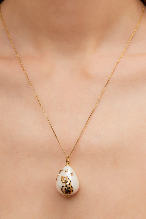 Beauty Of The Night Pendant Necklace